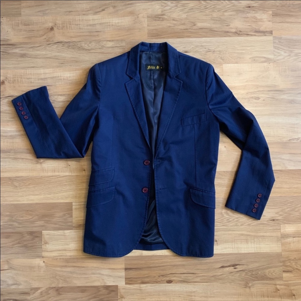 Blazer - Picture 4 of 8